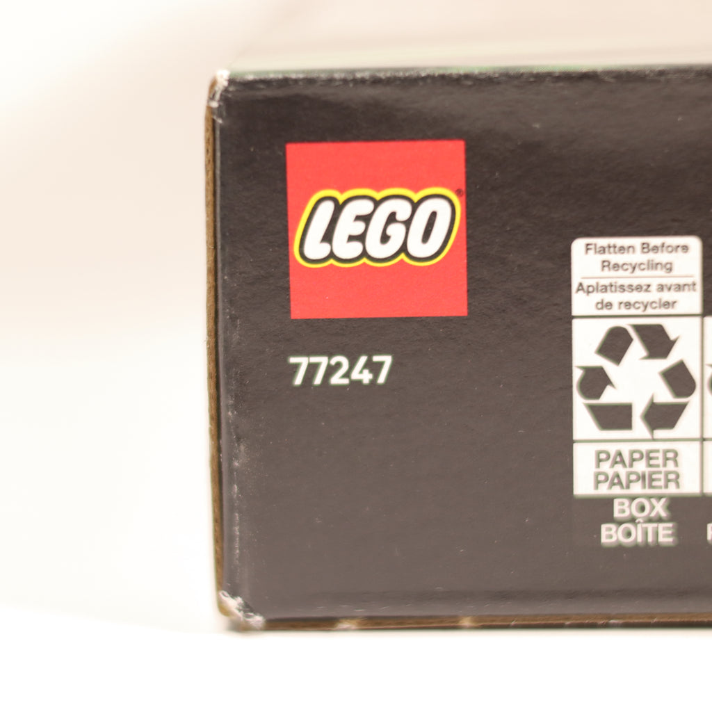 Close-up of a LEGO box with the LEGO logo and recycling information.