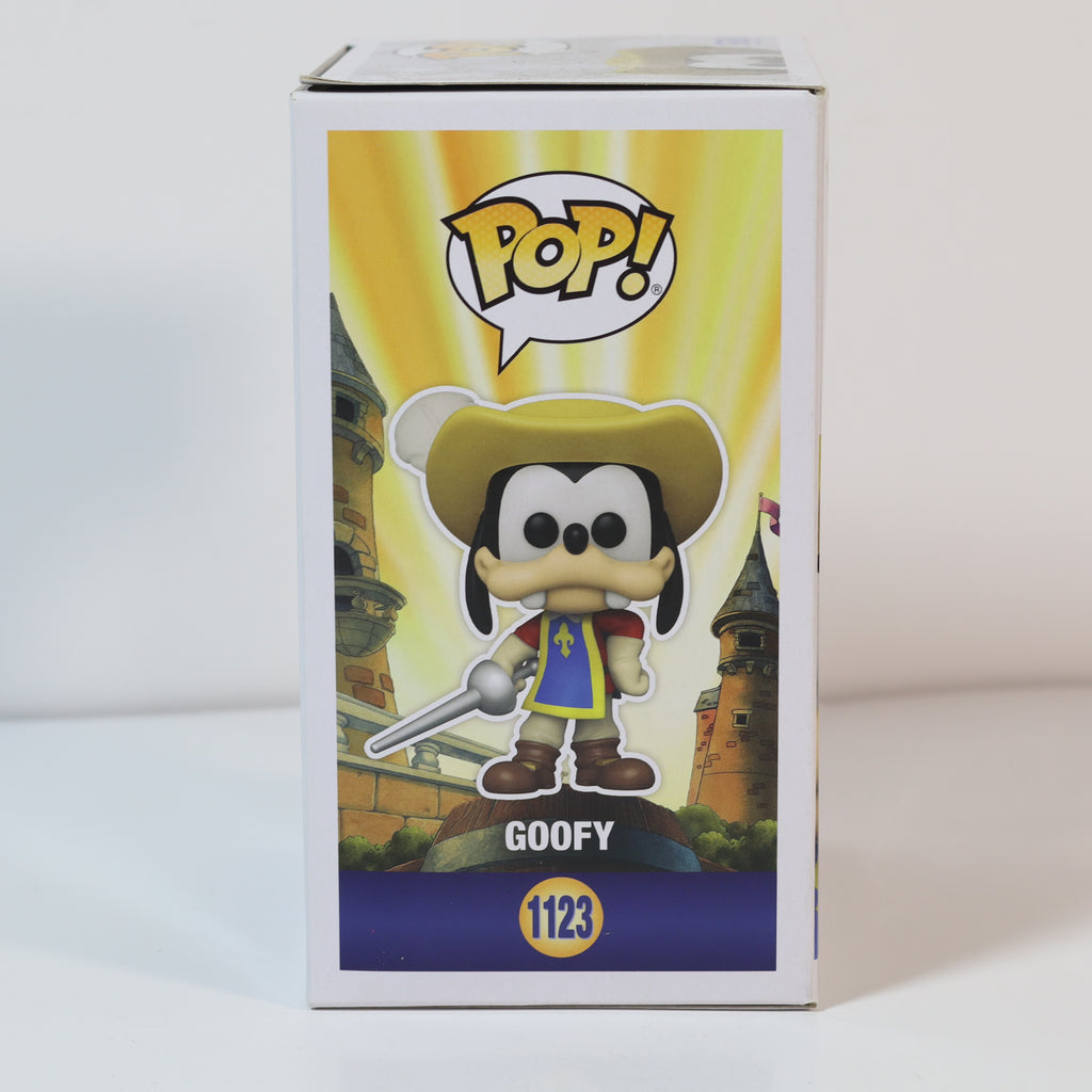 Pop! Vinyl figure packaging with Goofy on a yellow and blue background